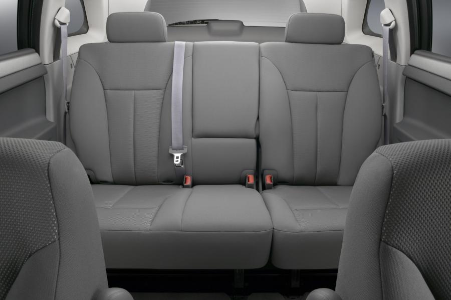 Интерьер Chrysler Pacifica (CS) 2007 года  (фото 15 из 24)